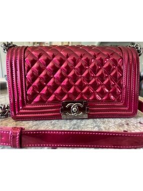 CHANEL Fuchsia Quilted Patent Leather Boy Crossbody Bag AUTH